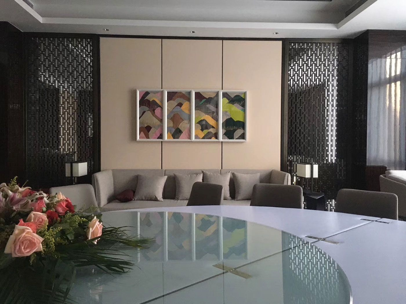 南(nán)湖(hú)酒店(diàn)